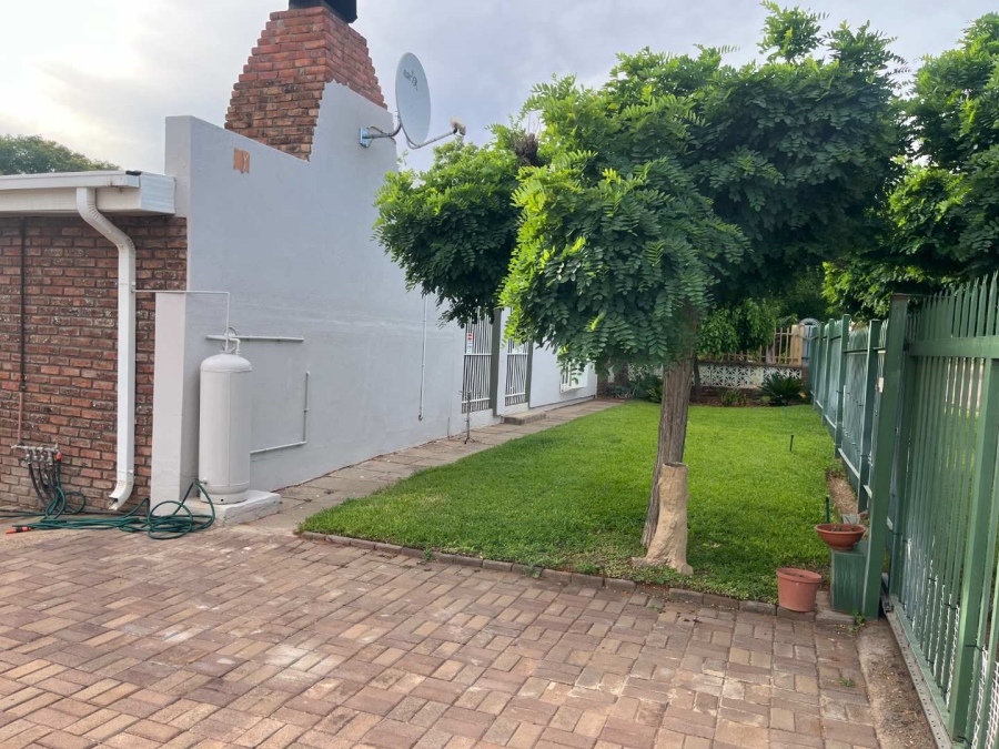 3 Bedroom Property for Sale in Flora Park Northern Cape